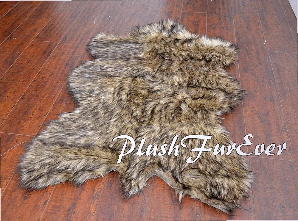 3' x 5' Exotic Wolf Design Faux Fur Black Tip Multi Colors Suede Backing Rustics